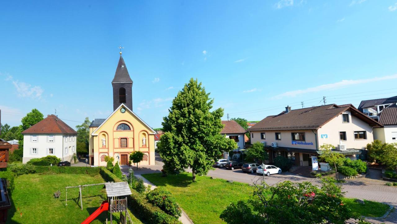 Hotel Gasthof Zur Traube Bühl Exterior foto