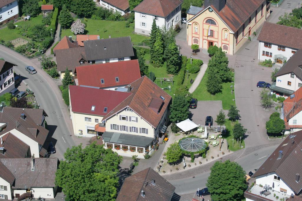 Hotel Gasthof Zur Traube Bühl Exterior foto